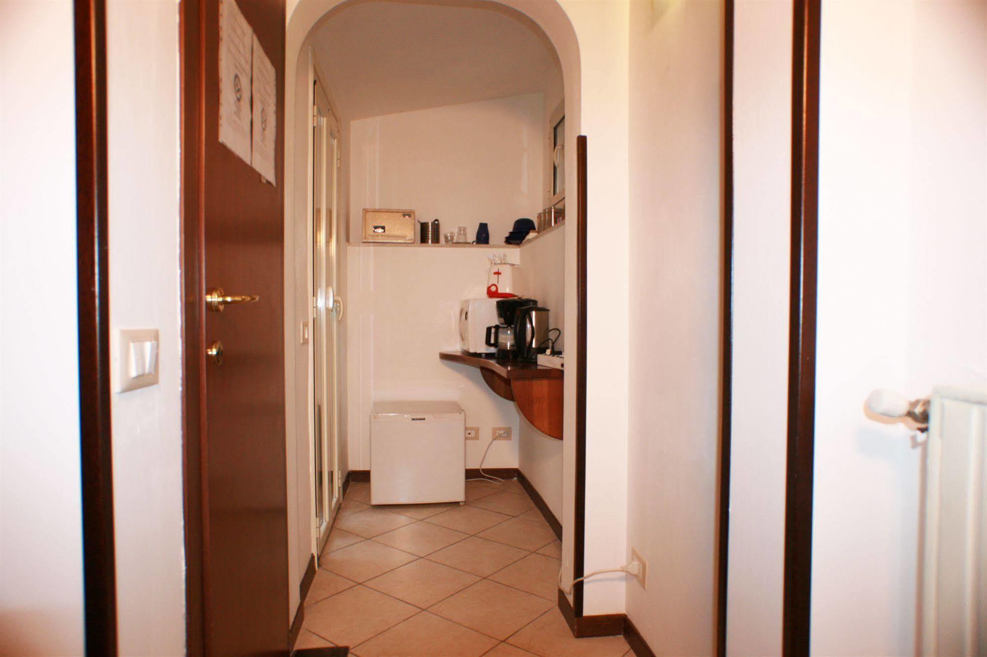 Macao Rooms Rome Exterior photo
